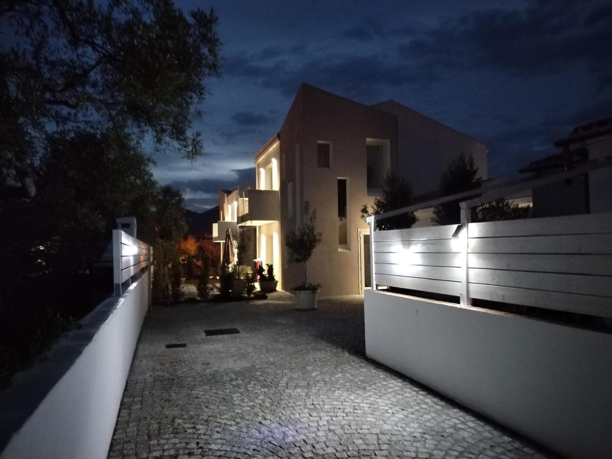 Est Guest house